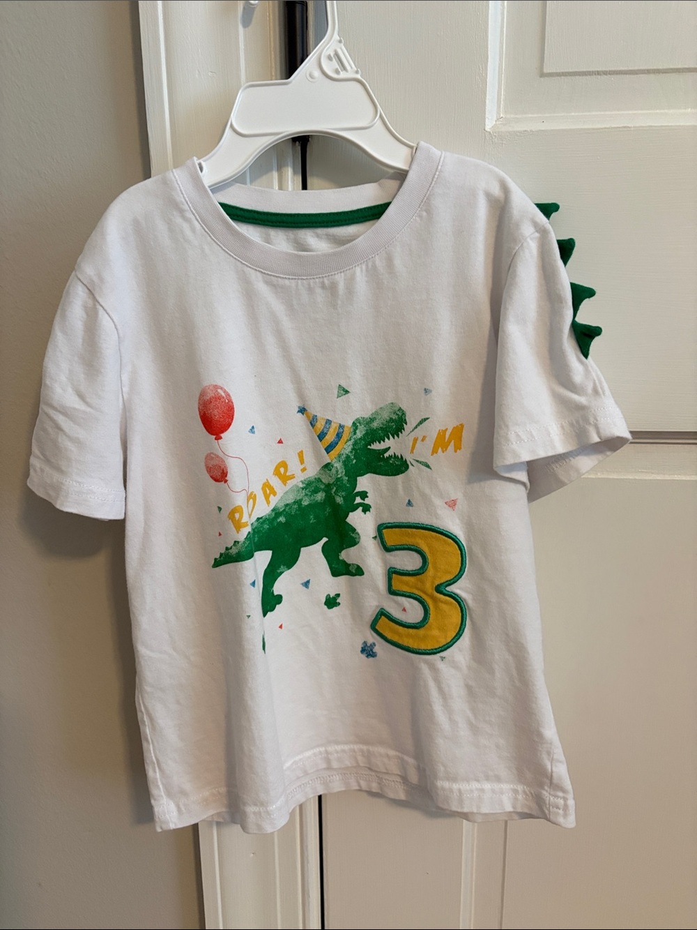 Kids' White Dinosaur 🦖'I'm 3' Graphic Tee - Size 3T